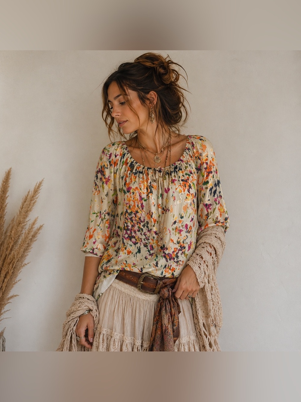 ✨ Izzy & Lola Floral Blouse – Soft & Feminine 🌸✨ - Picture 2 of 12